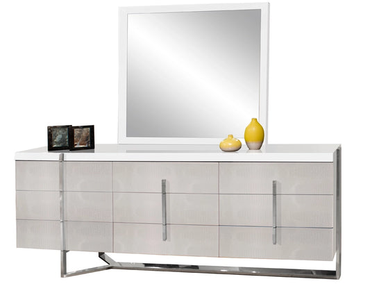 Martelli White and gray Lacquer Dresser