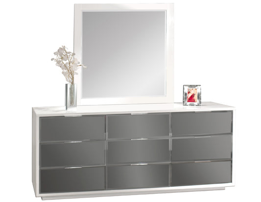 Mera-White lacq/mirror dresser