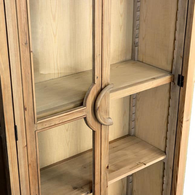 Cordova Vitrine