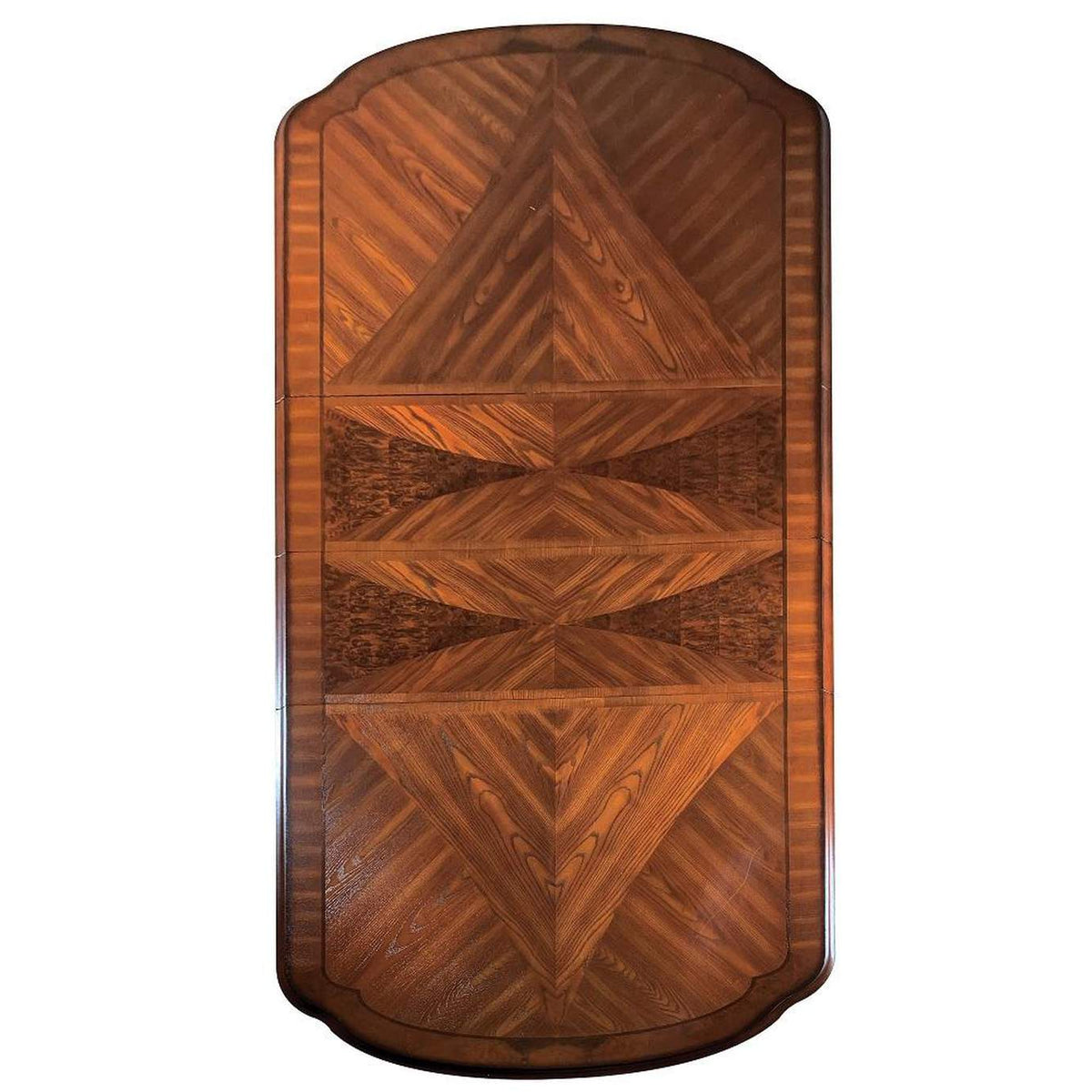 12150 Dresden Dining Table