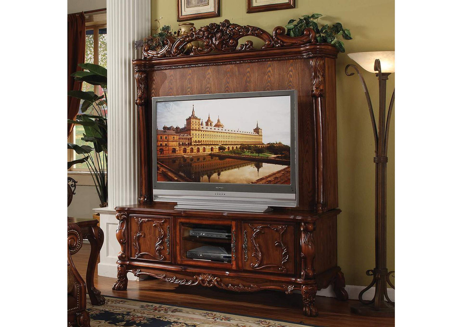 12163 Dresden Entertainment Center