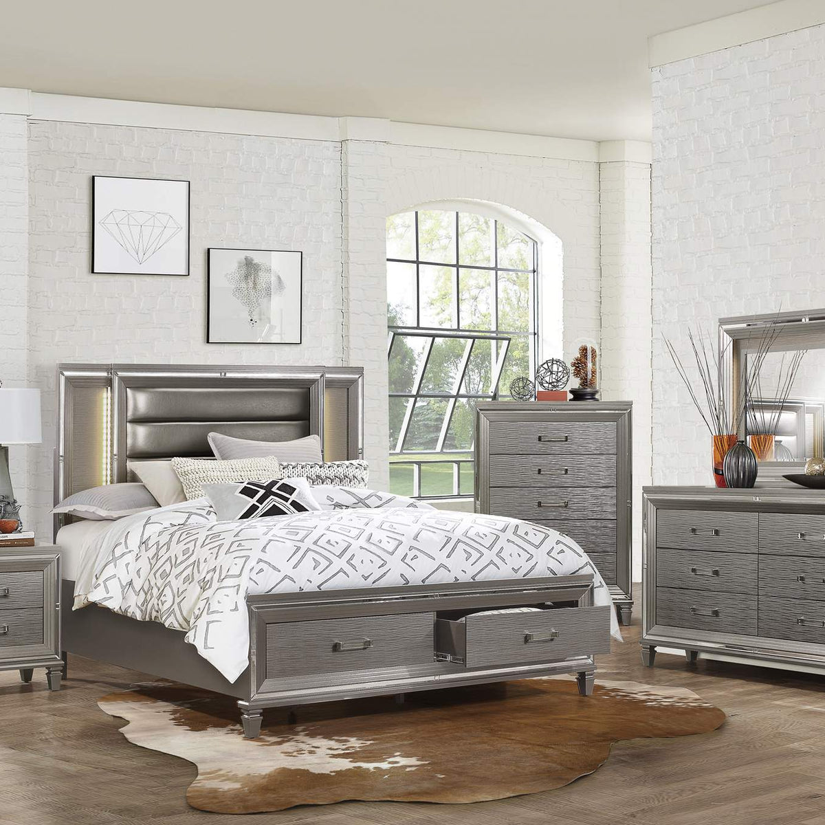 1616-4 Tamsin Night Stand