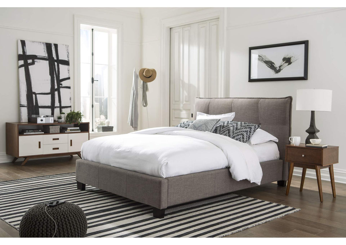 3ZH3D548 Adona Upholstered Footboard Storage Bed In Dolphin Linen