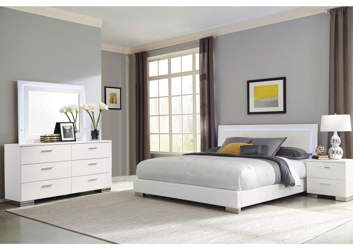 Felicity 4-piece Eastern King Bedroom Set White High Gloss