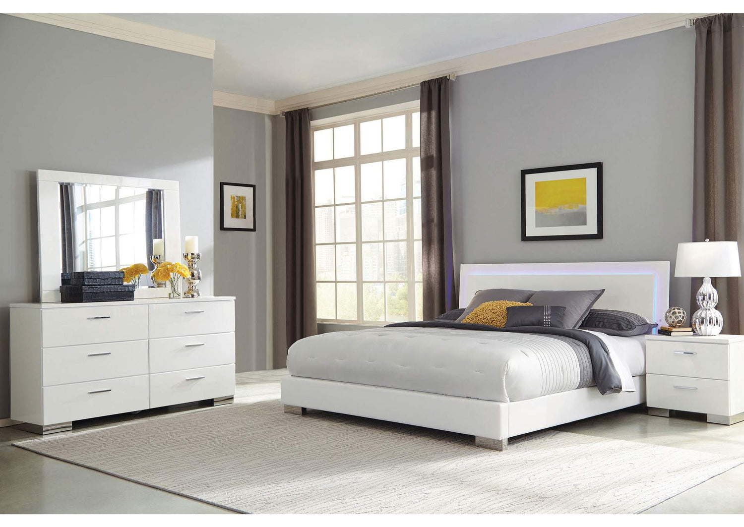Felicity 4-piece California King Bedroom Set White Gloss