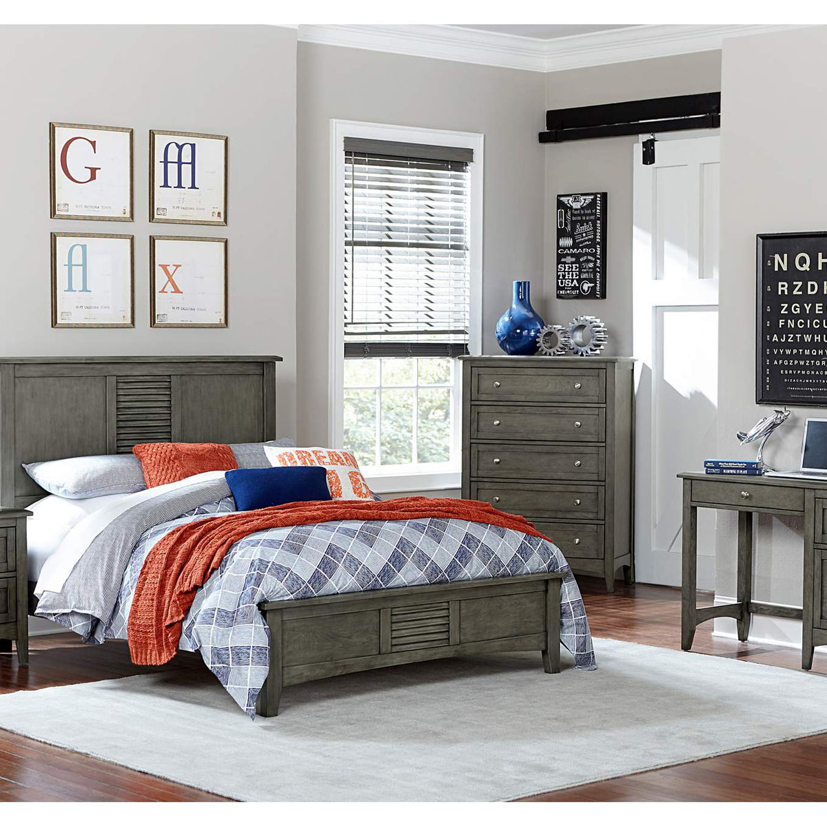 2046-4 Garcia Night Stand