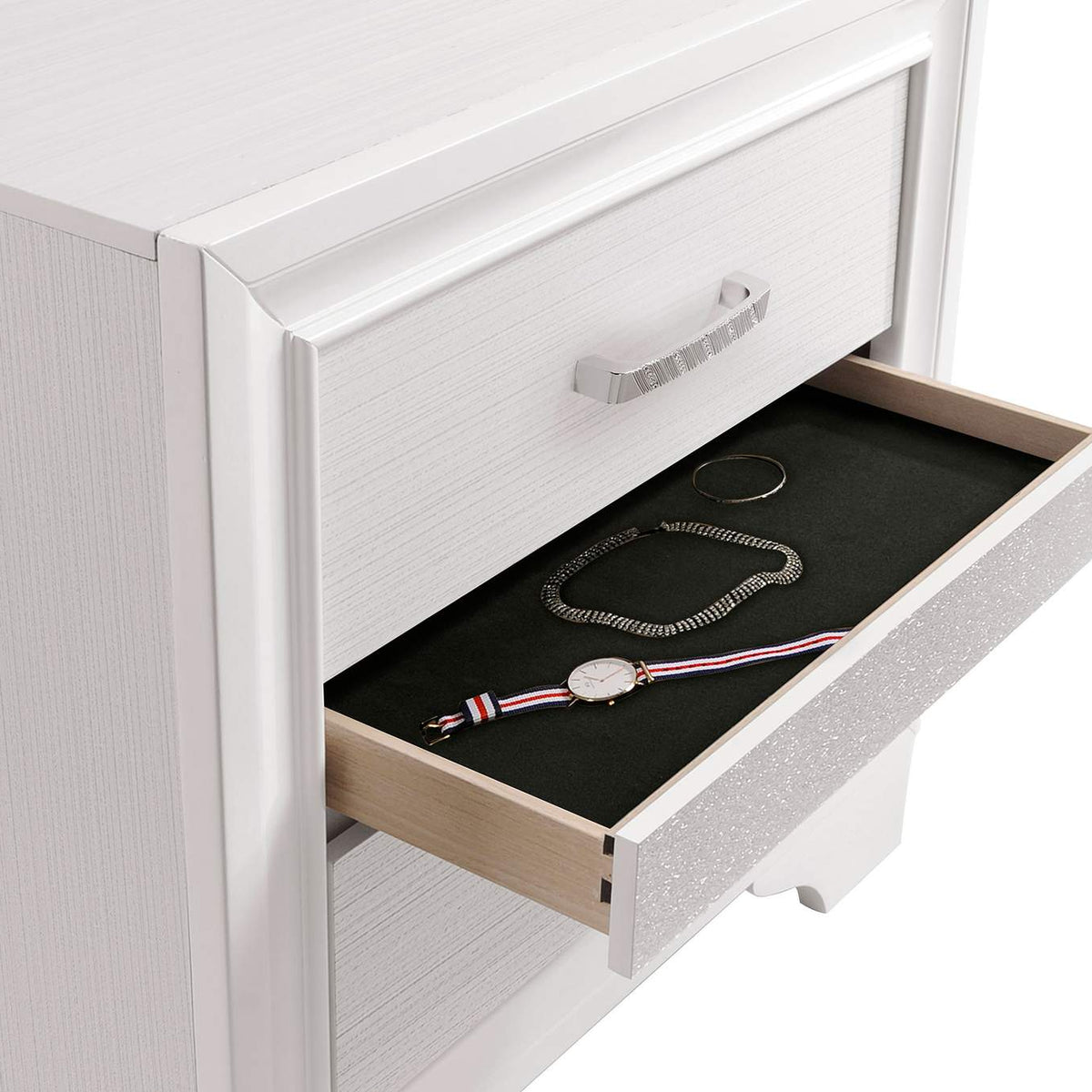 205110Q-S4 Miranda 4-piece Queen Bedroom Set White