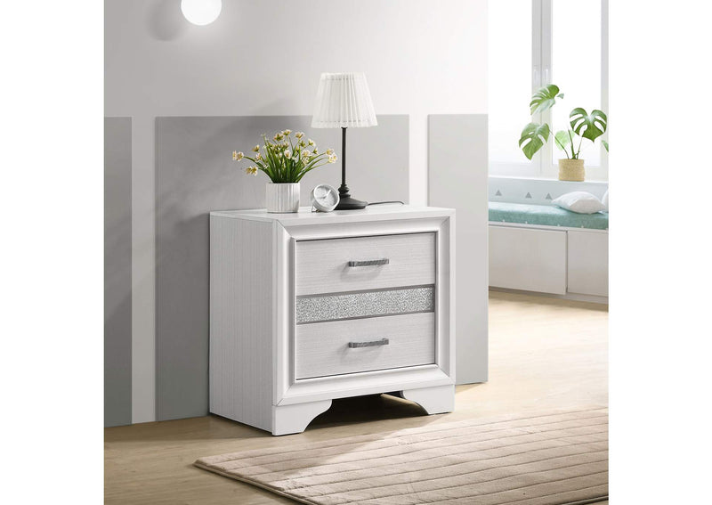 205112 Miranda 3-drawer Nightstand Bedside Table White