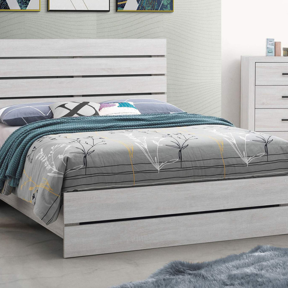 207051Q Brantford Wood Queen Panel Bed Coastal White