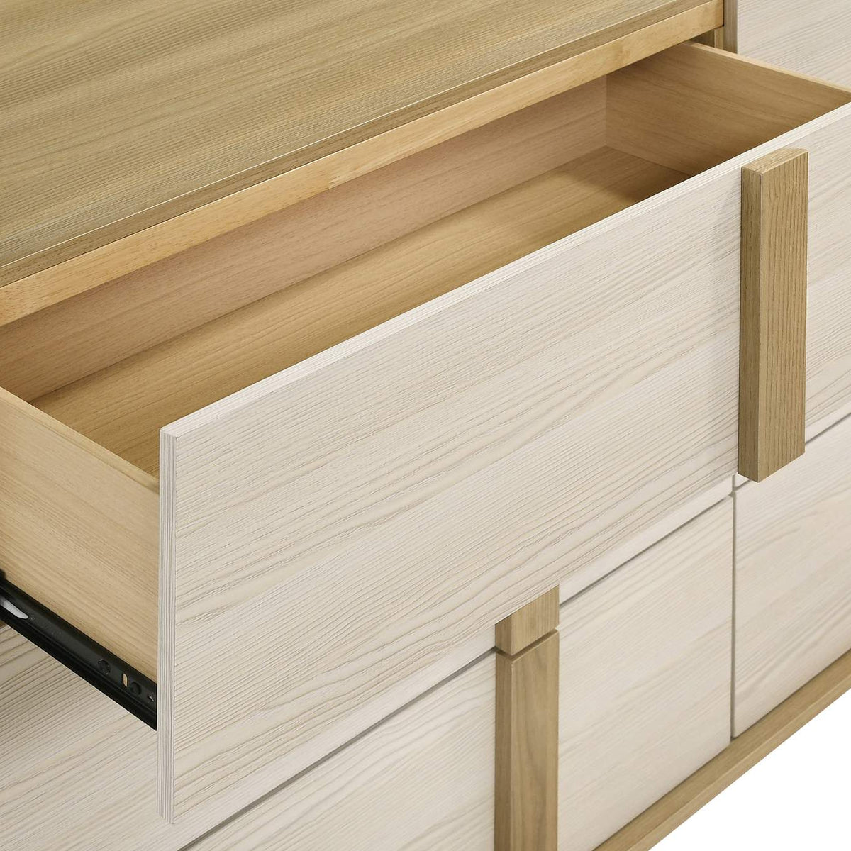 215651KE-S4 Hyland 4-piece Eastern King Bedroom Set Natural