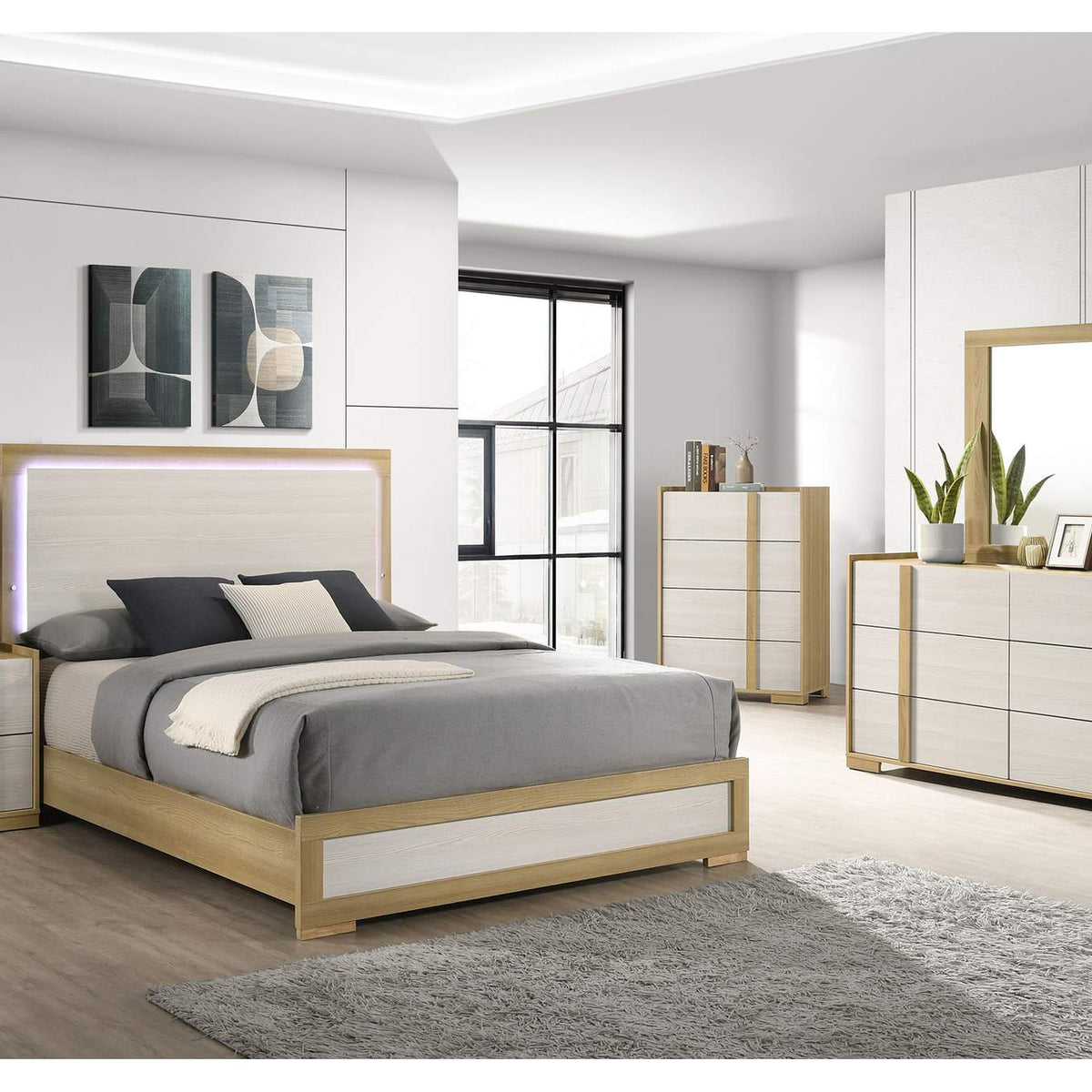 215655 Hyland 4-drawer Chest of Drawers Natural