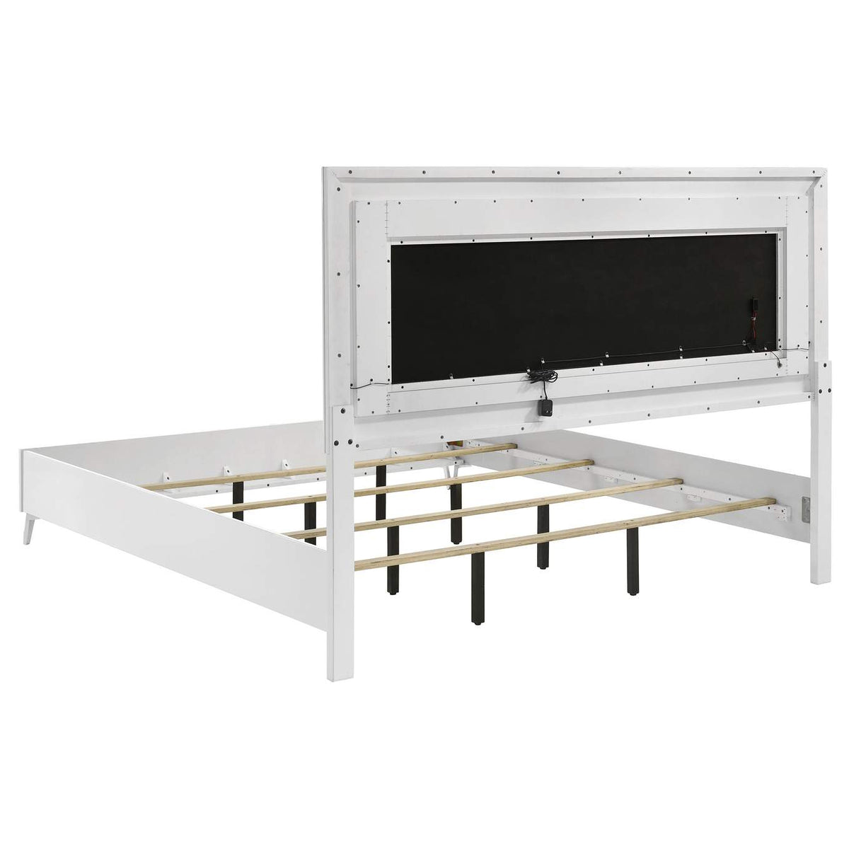 215791KE-S4 Cassia 4-piece Eastern King LED Bedroom Set White High Gloss