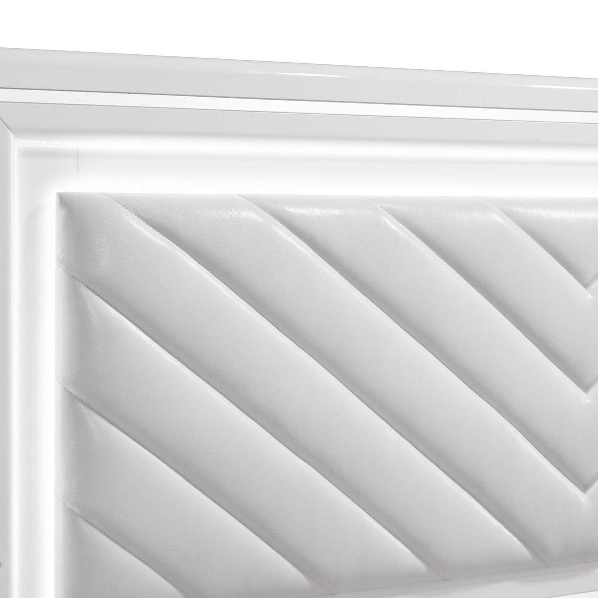 215791Q Cassia Queen LED Panel Bed White High Gloss