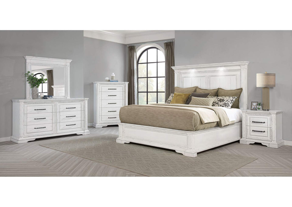 215871KE-S5 McKinney 5-piece Eastern King Bedroom Set Vintage White