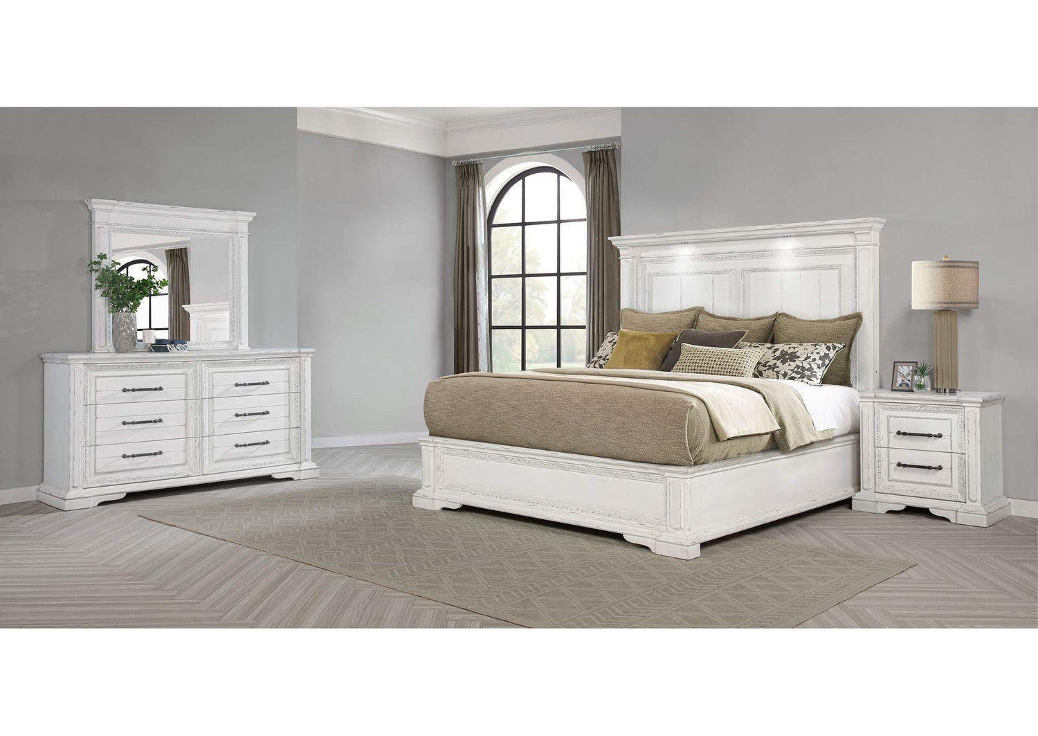 215871KW-S4 McKinney 4-piece California King Bedroom Set Vintage White