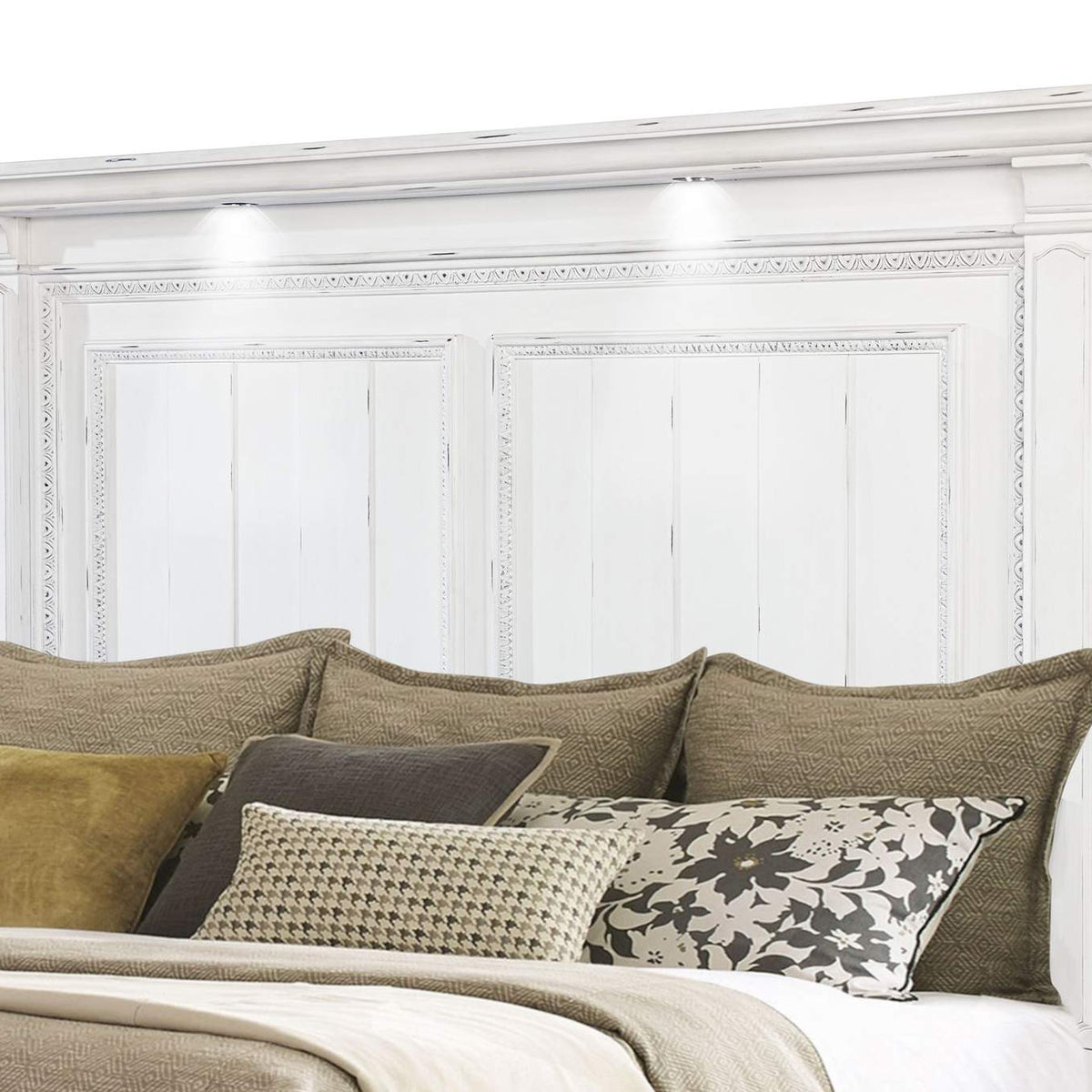 215871Q-S4 McKinney 4-piece Queen Bedroom Set Vintage White