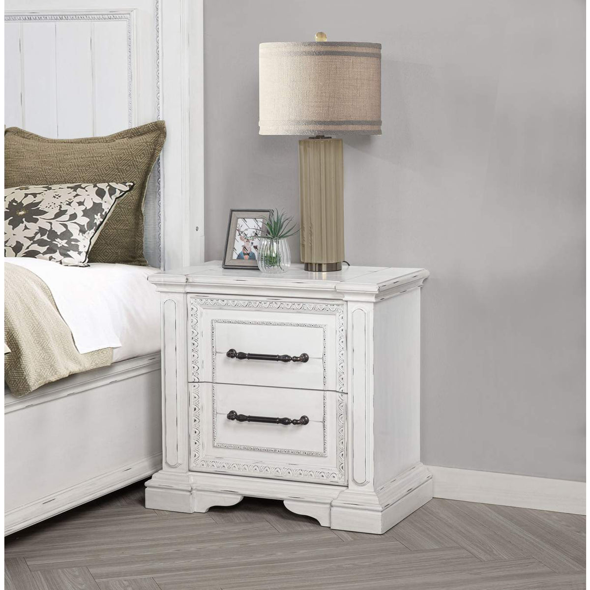 215872 McKinney 2-drawer Nightstand with Dual USB Vintage White