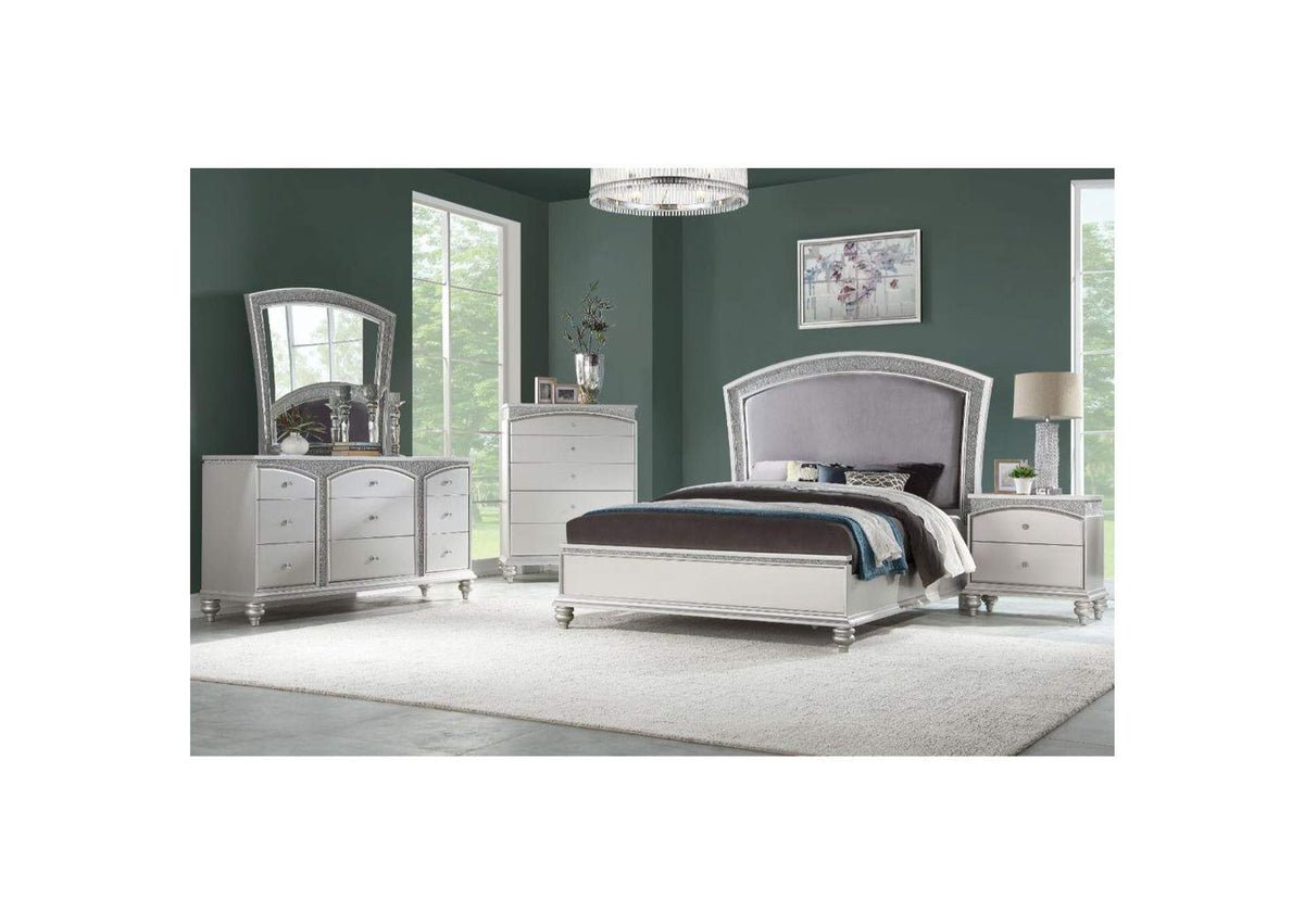 21800Q Maverick Queen Bed