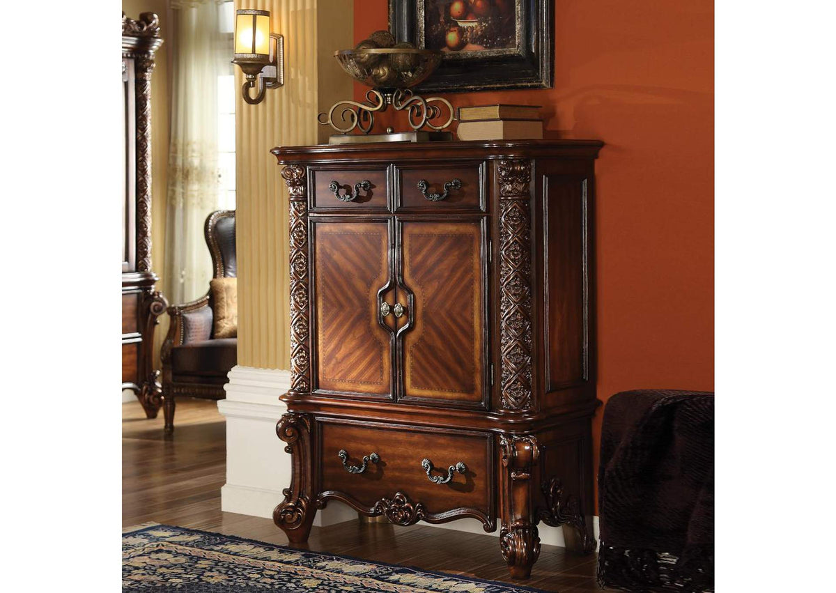 22006 Vendome Chest