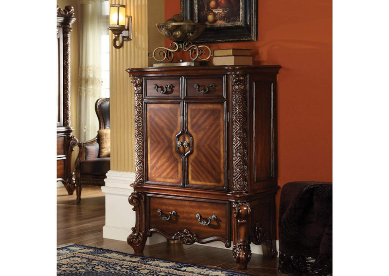 22006 Vendome Chest