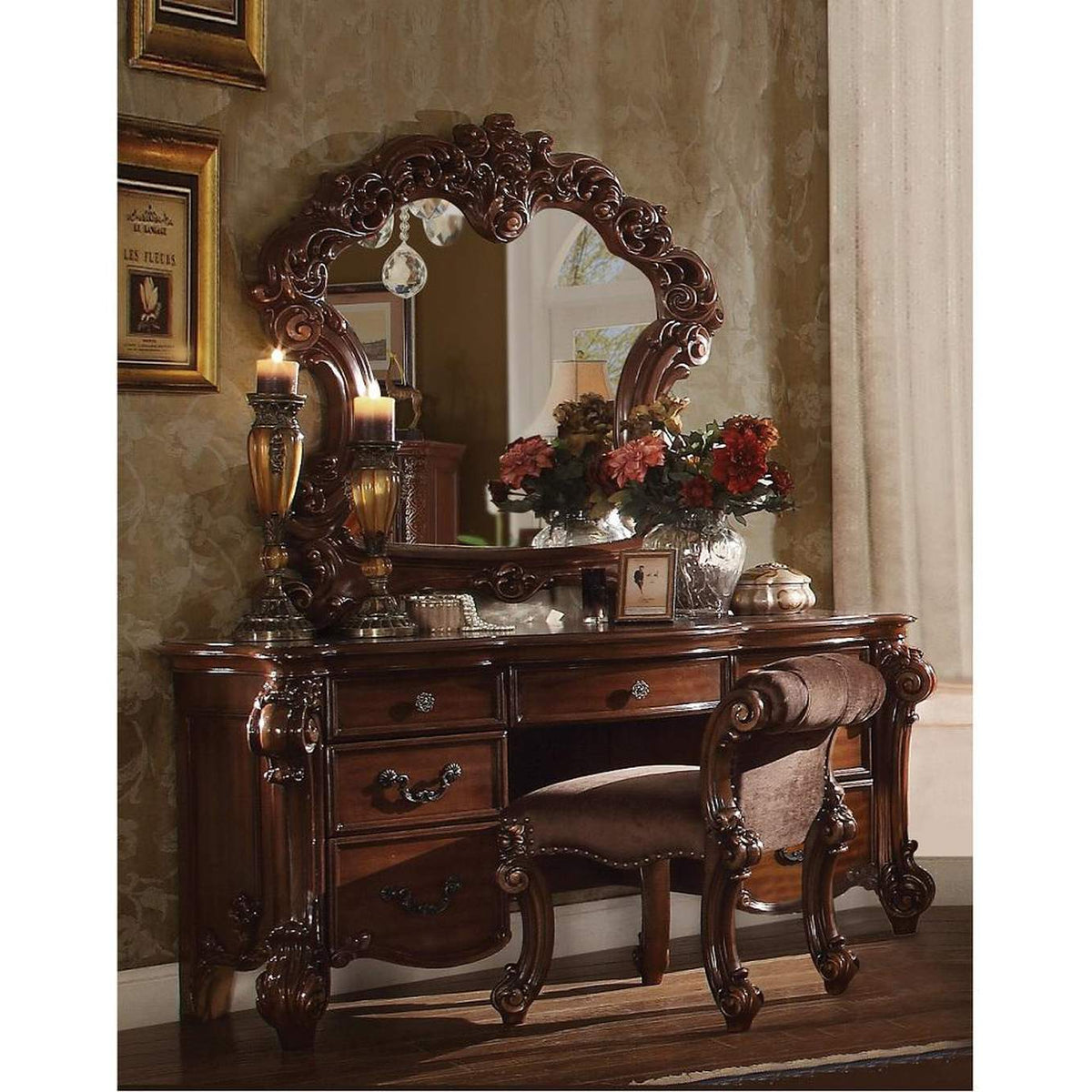 22010 Vendome Vanity Stool