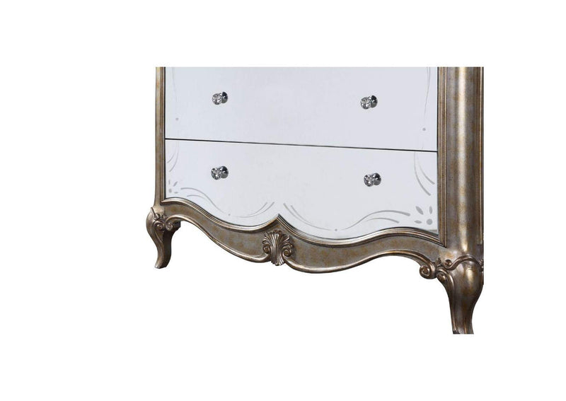 22206 Esteban Chest