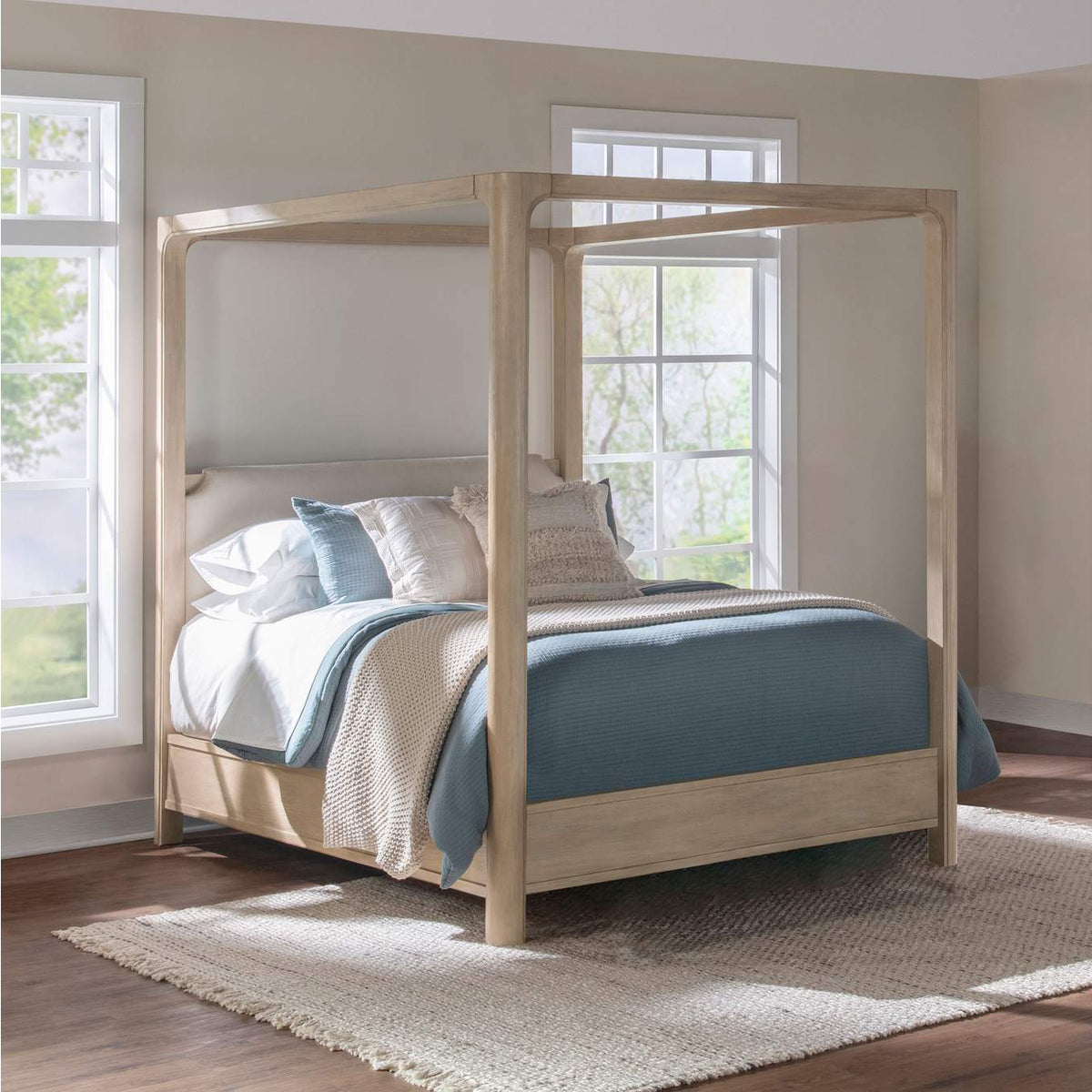 222520Q Solano 85-inch Queen Canopy Bed Weathered Mango