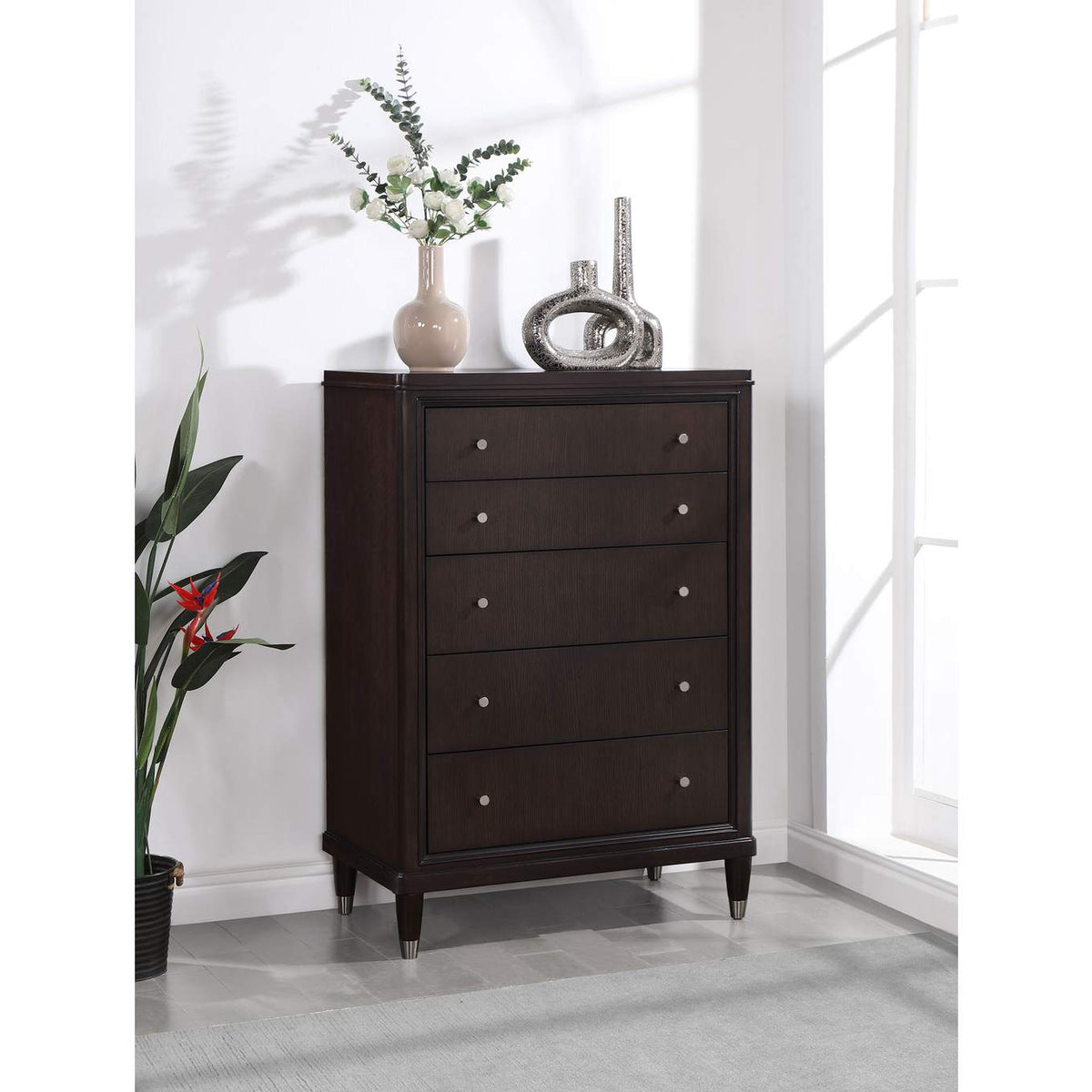 223065 Emberlyn 5-drawer Bedroom Chest Brown