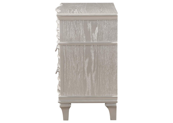 223392 Evangeline 3-drawer Nightstand Silver Oak