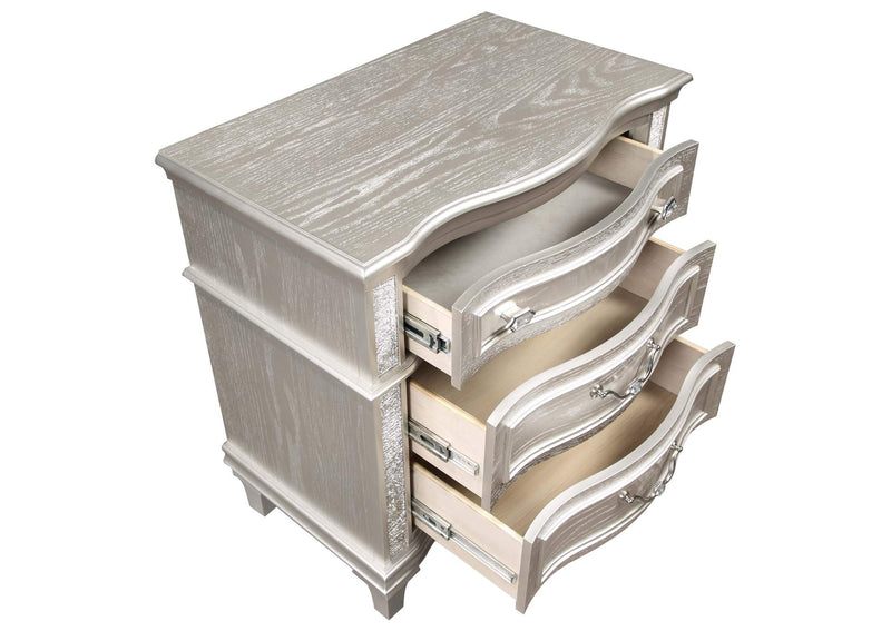 223392 Evangeline 3-drawer Nightstand Silver Oak
