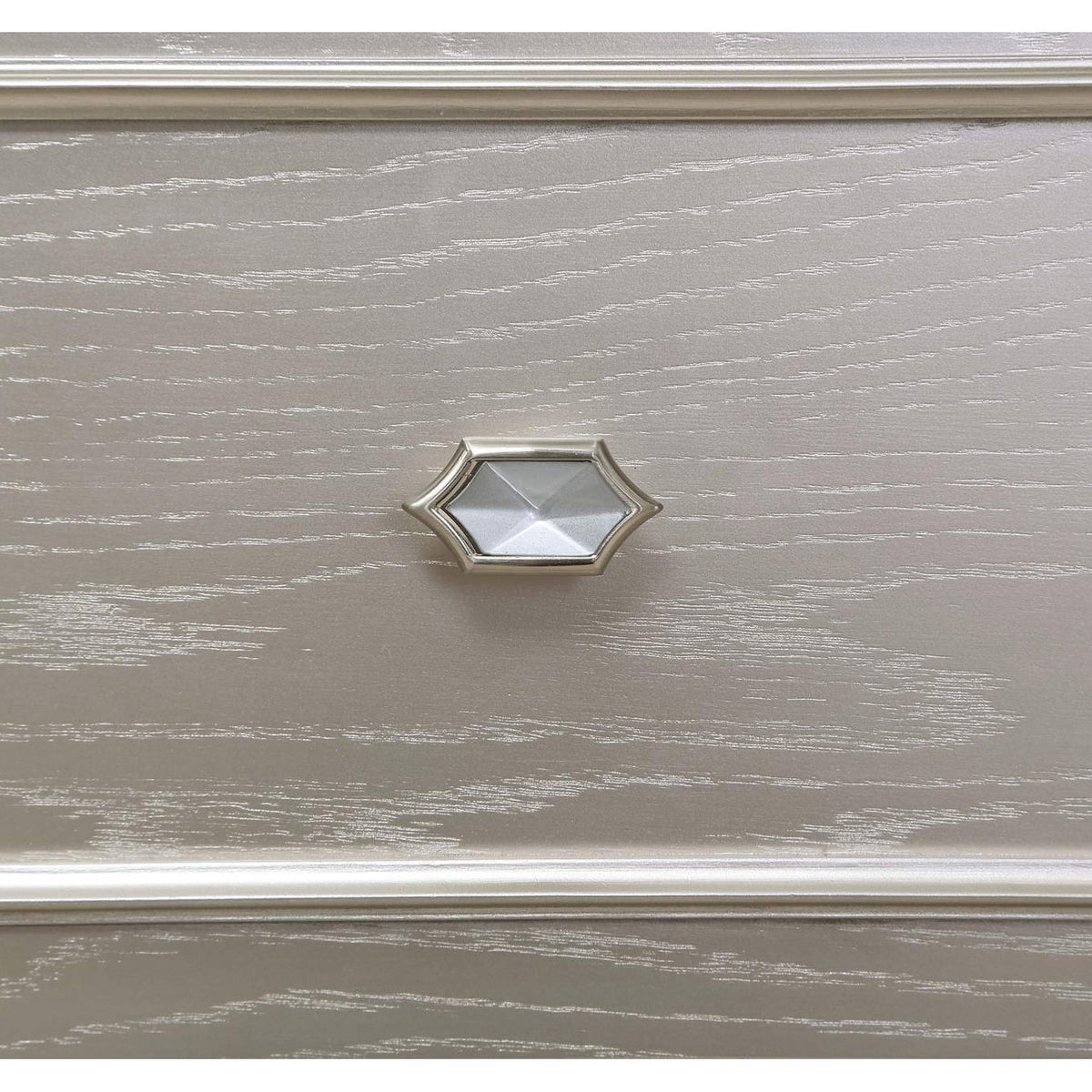 223393 Evangeline 9-drawer Dresser Silver Oak
