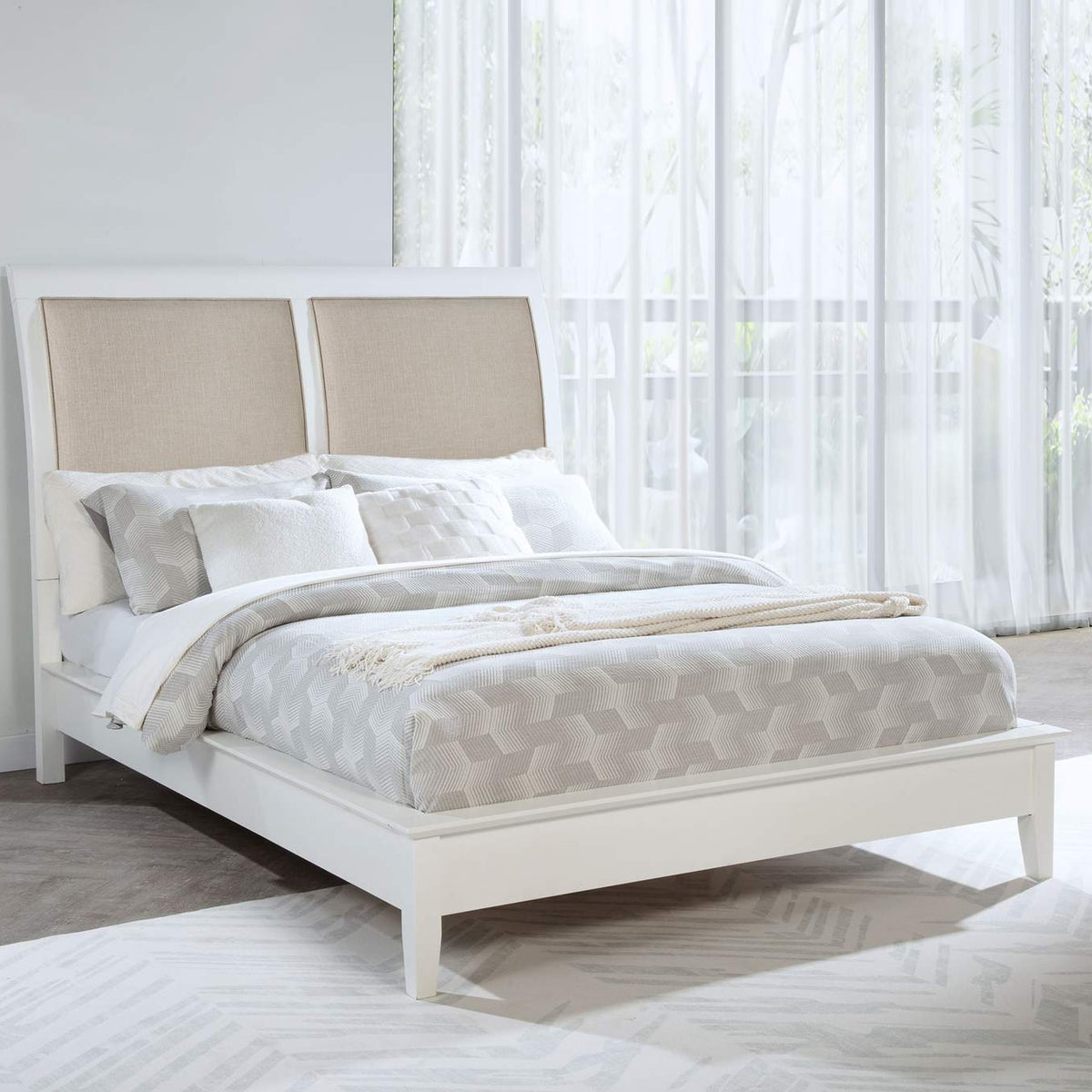 223471Q Bexhill 56-inch Upholstered Queen Panel Bed White