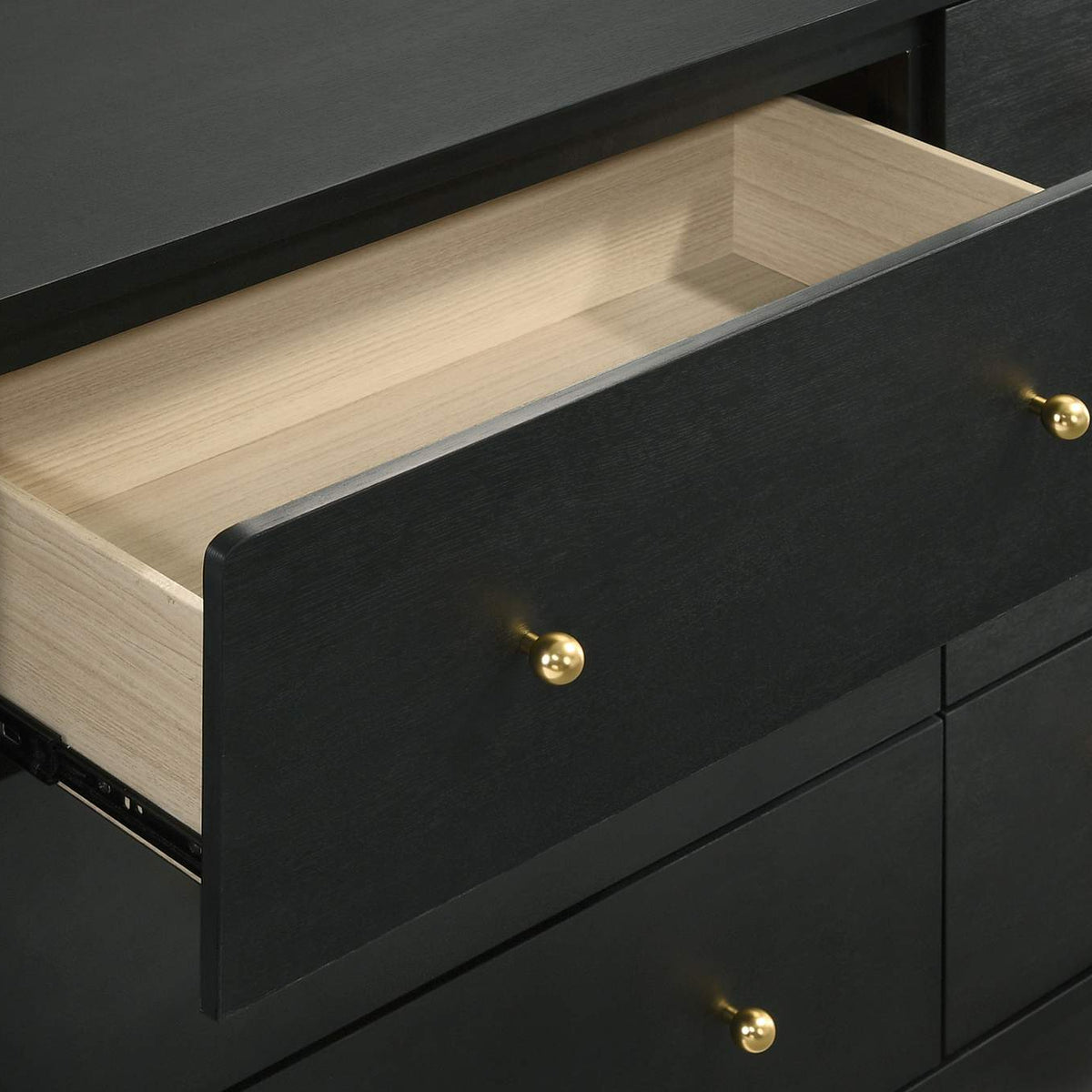 223663M Cavelle 6-drawer Dresser and Mirror Black