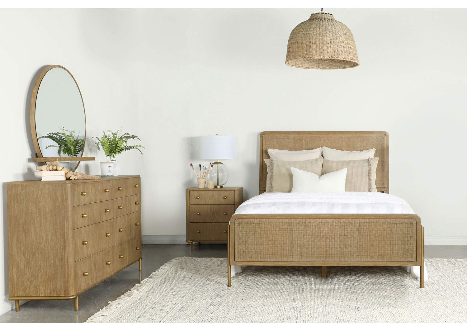 Arini 4-piece Queen Bedroom Set Sand Wash and Natural Cane