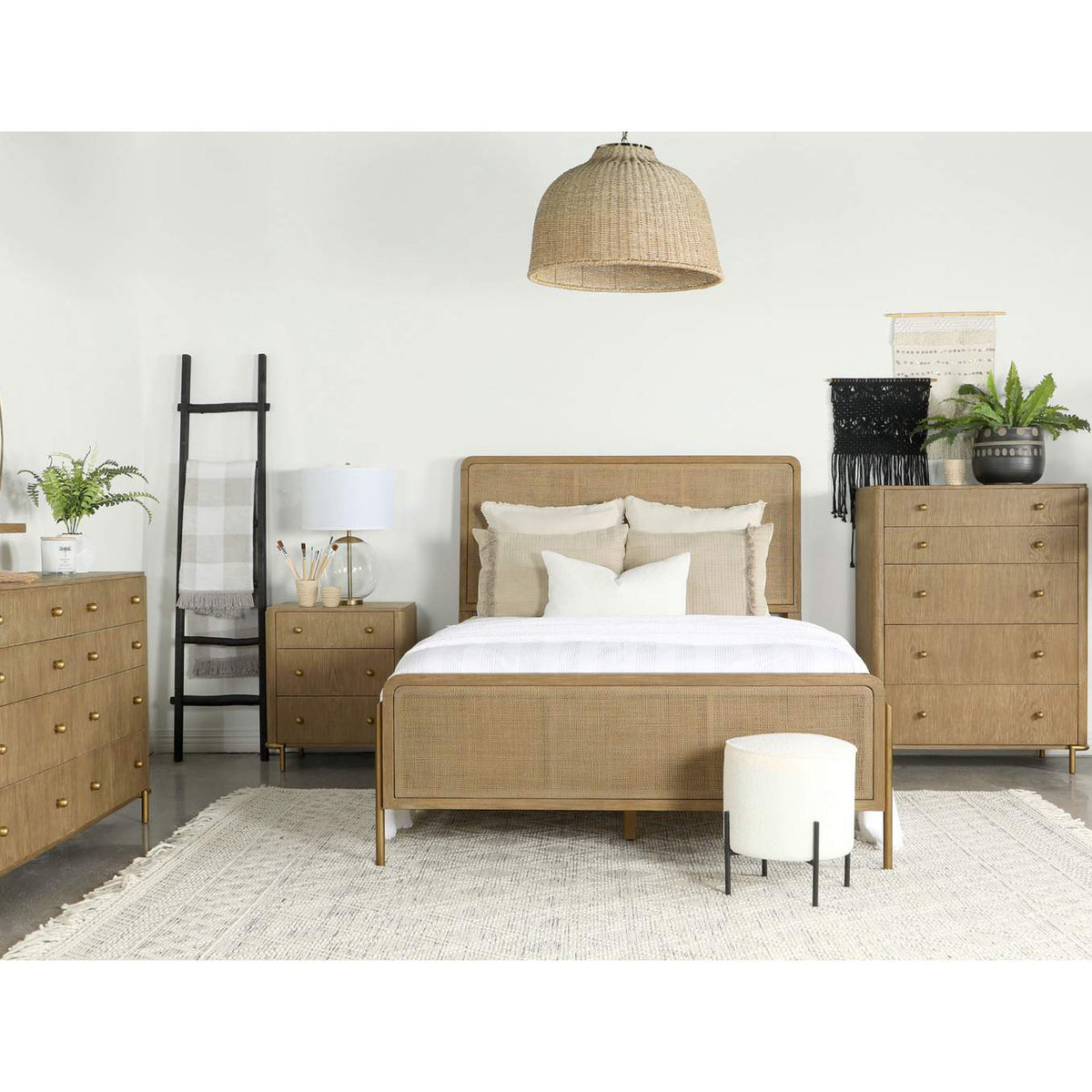 224302 Arini 3-drawer Nightstand Sand Wash