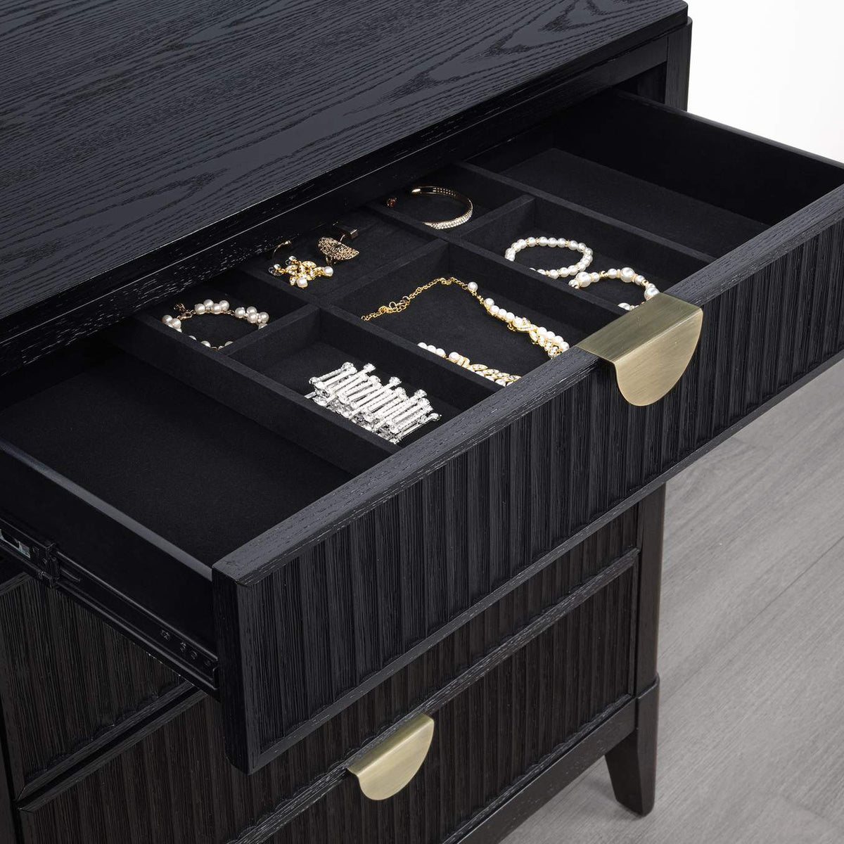 224713 Brookmead 8-drawer Dresser Black