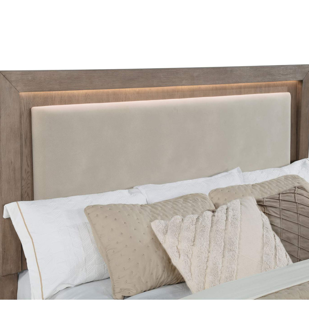 224850KE-S4 Kenora 4-piece Eastern King Bedroom Set Barley Brown