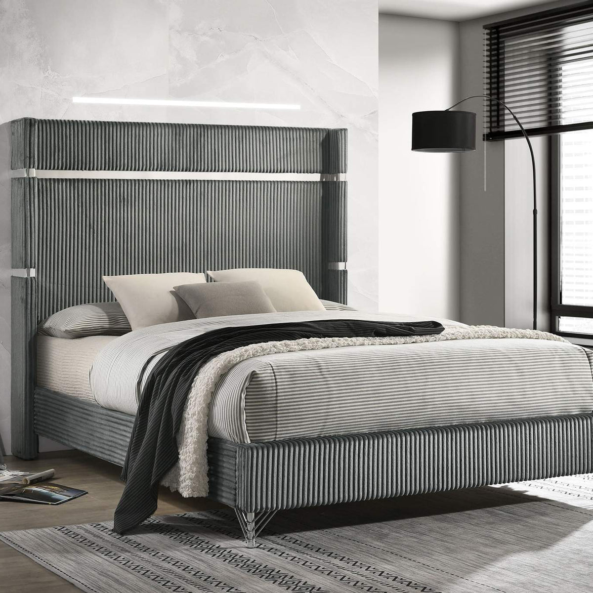 224991KE Lucia 61-inch Upholstered Eastern King Wingback Bed Grey