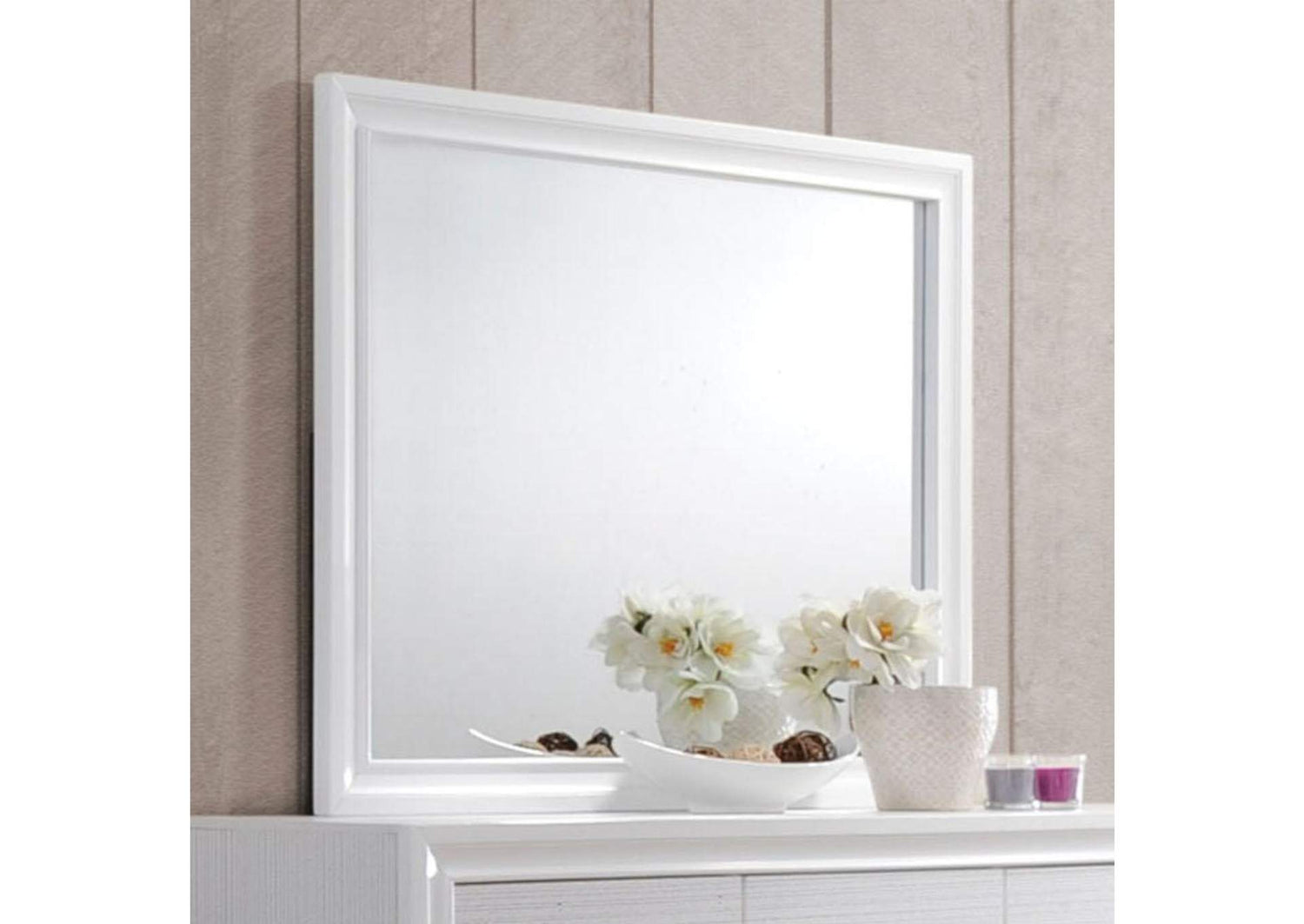 25774 Naima Mirror