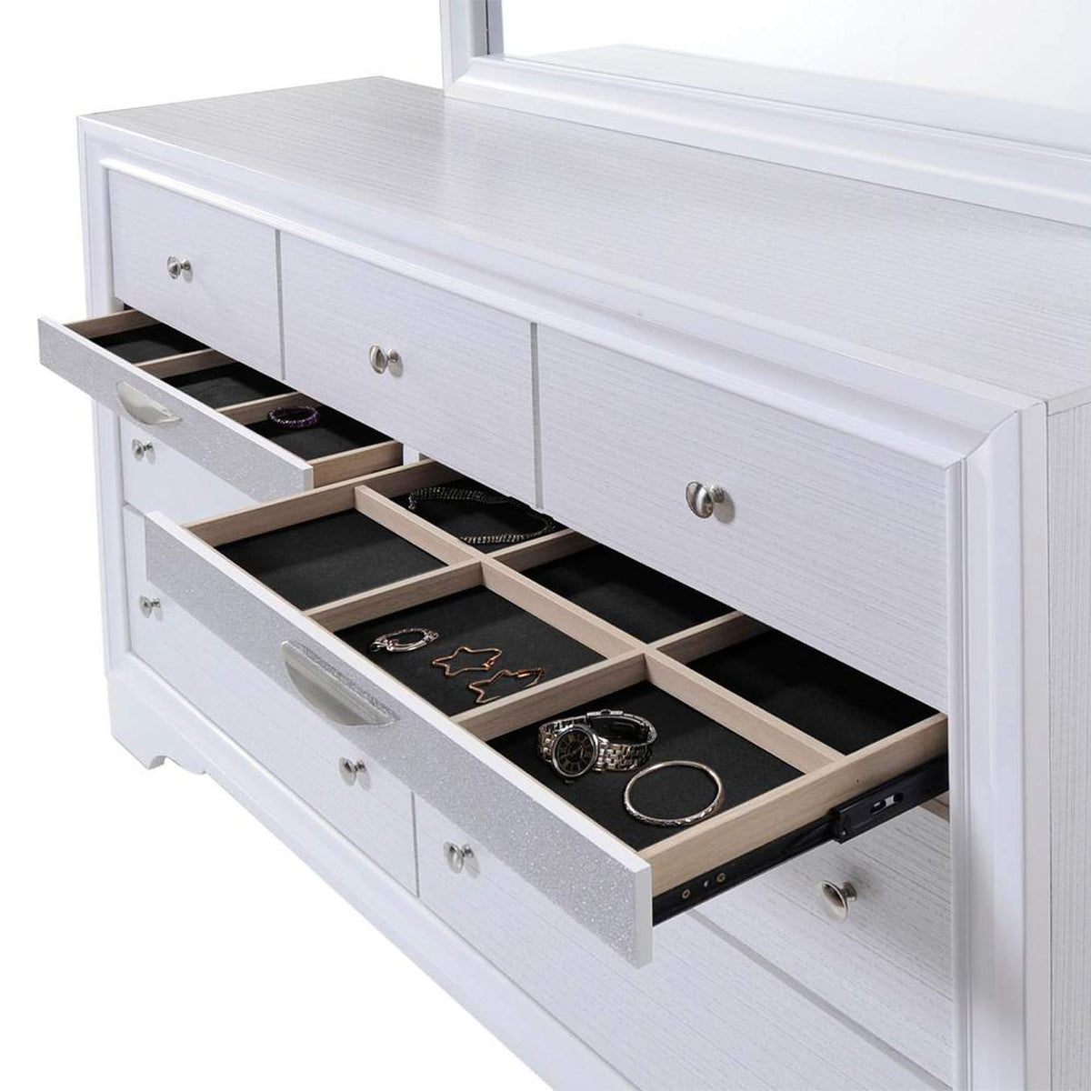 25775 Naima Dresser