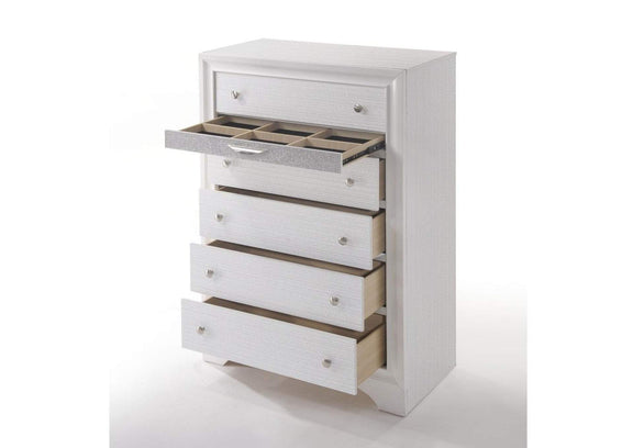 25776 Naima Chest