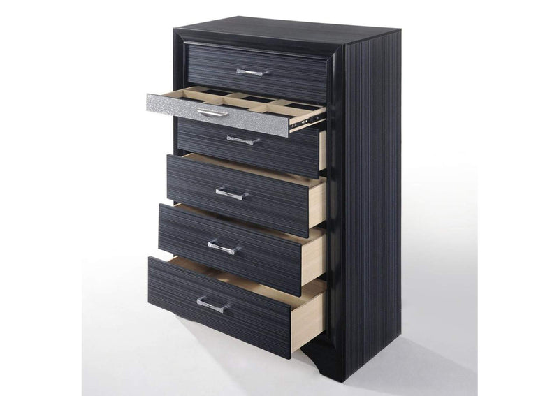 25906 Naima Chest