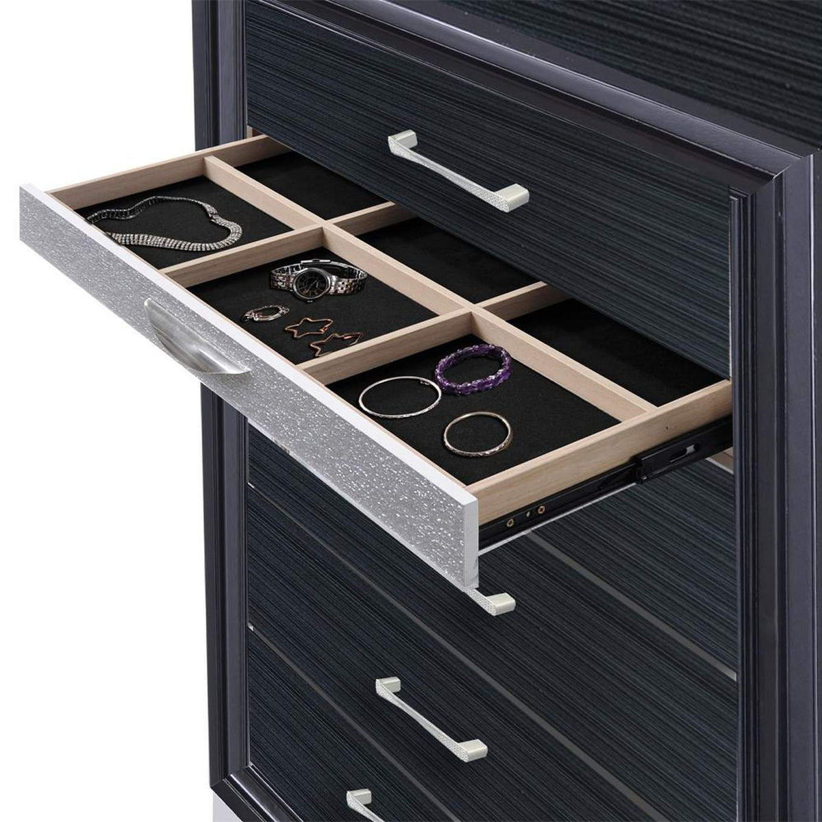 25906 Naima Chest
