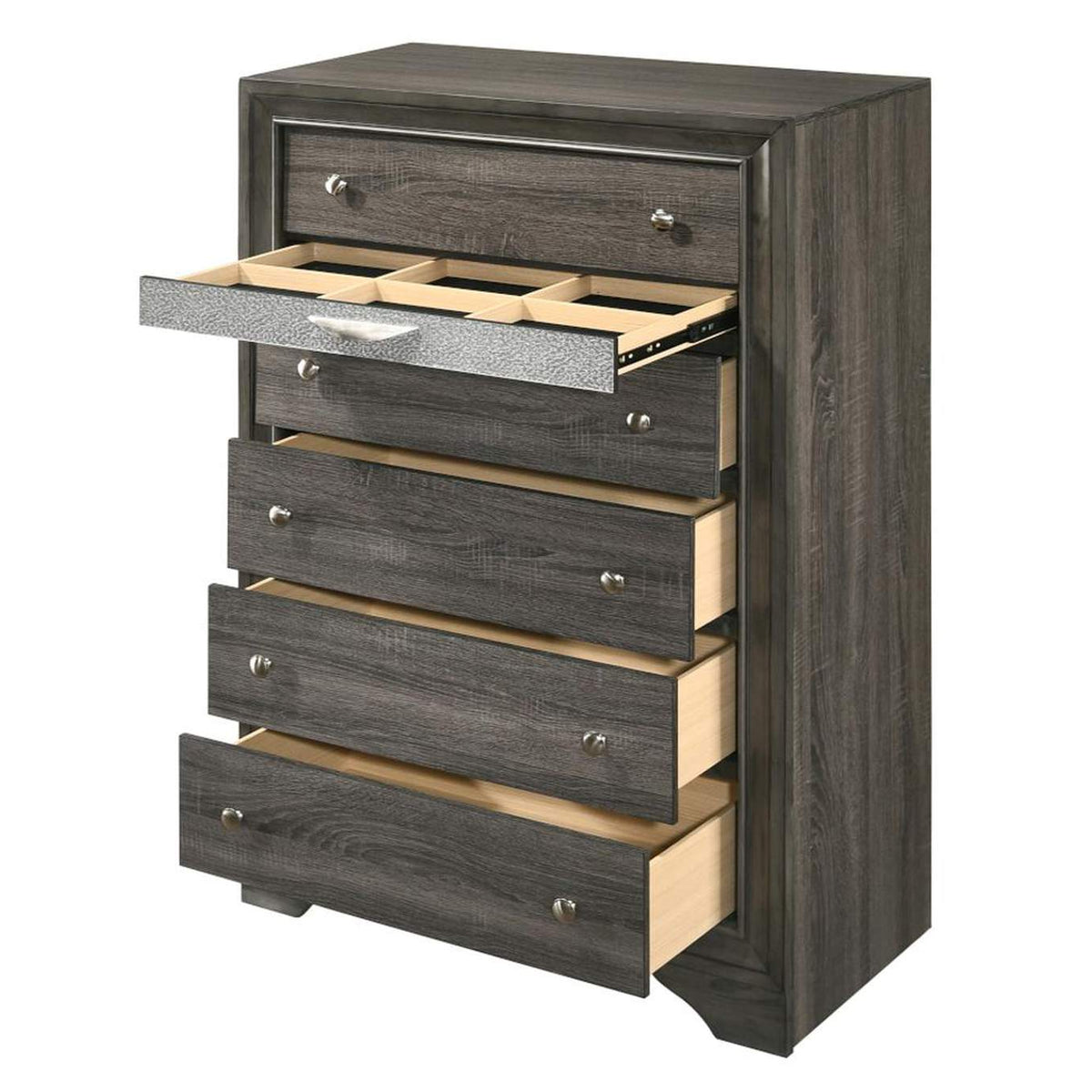 25976 Naima Chest