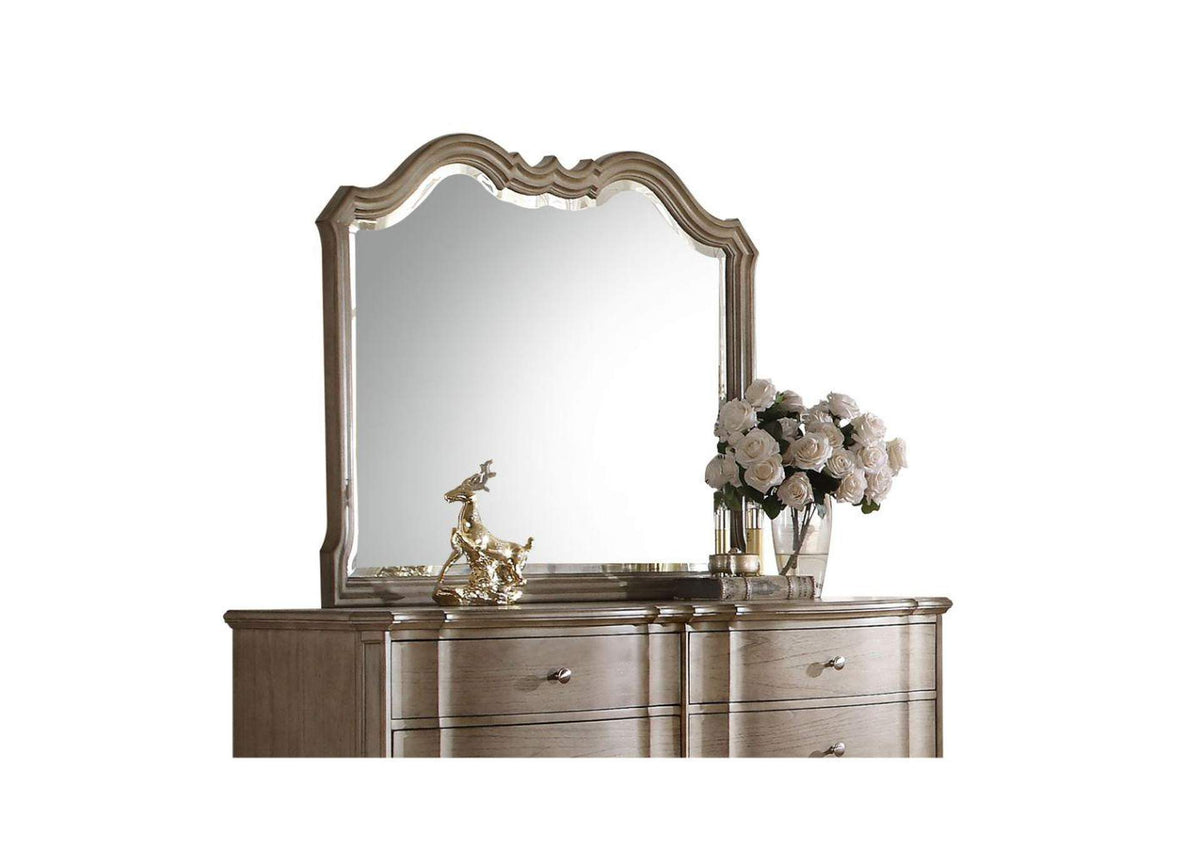 26054 Chelmsford Mirror