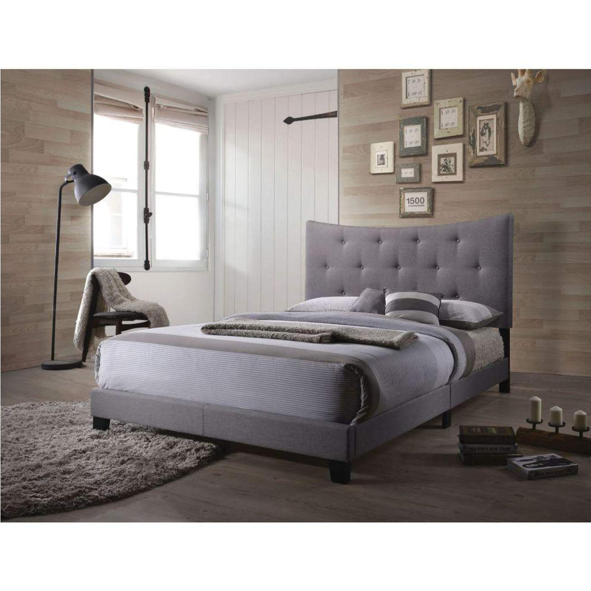 26360Q Venacha Queen Bed