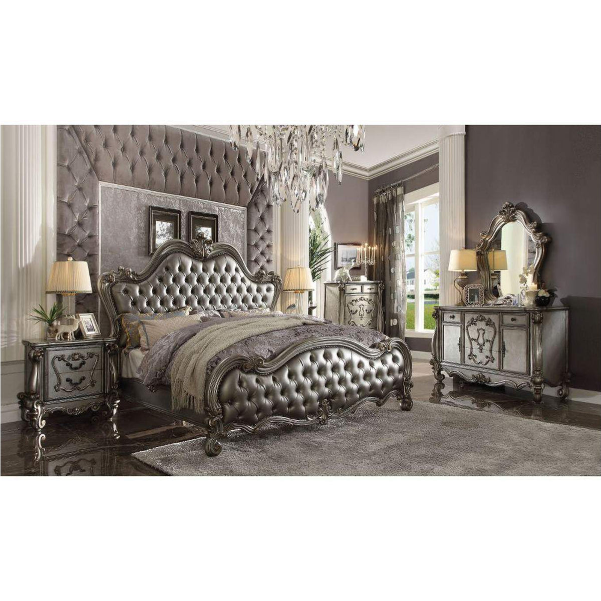 26846 Versailles Chest