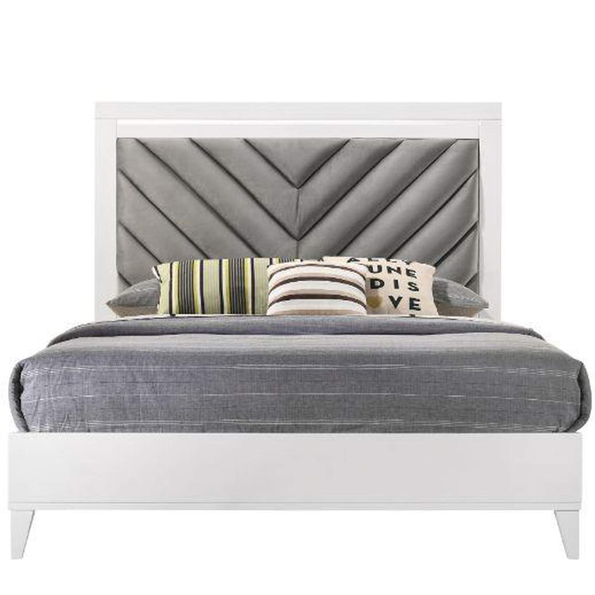 27387EK Chelsie Ek Bed
