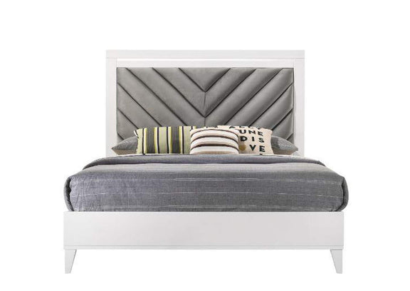 27387EK Chelsie Ek Bed