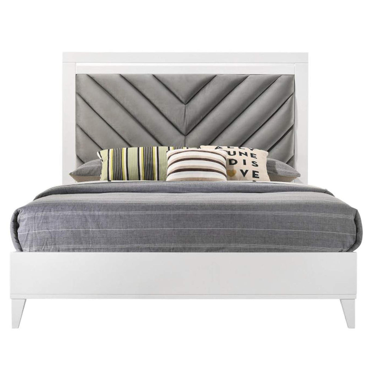27390Q Chelsie Queen Bed